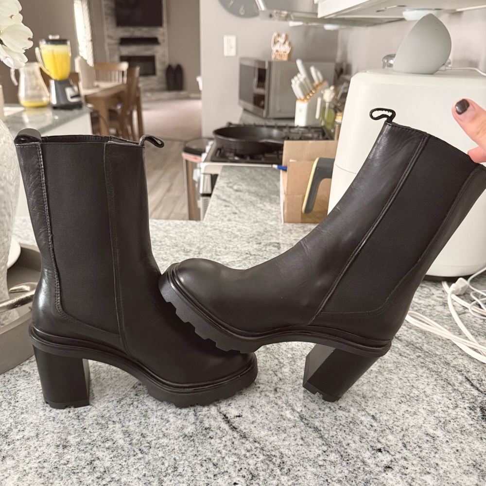 Women’s Annabella black combat heeled boots black